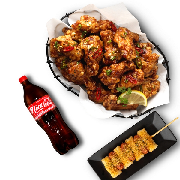 Spicy Soy Sauce Wings + Purinkle Sausage and Rice Cake Skewer + Cola 1.25L