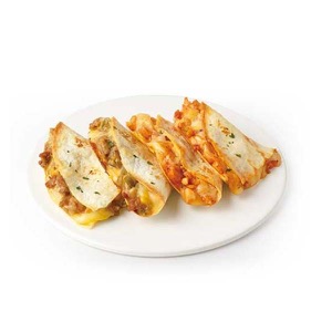 바삭 불고기 & 트리플 치즈 치킨 퀘사디아